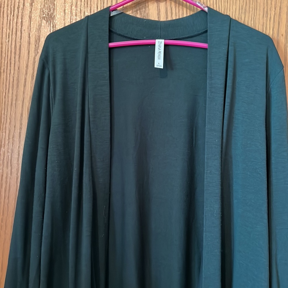 Open sweater - Picture 2 of 3